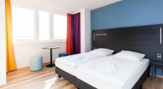 9450 din za noćenje sa doručkom za dvoje odraslih u standardnoj 1/2 sobi + dvoje dece u hotelu  A&O Prague Rhea 3* u Pragu!
