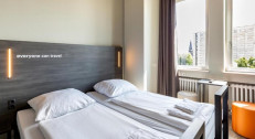 9450 din za noćenje sa doručkom za dvoje odraslih u standardnoj 1/2 sobi + dvoje dece u hotelu A&O Aachen Hauptbahnhof!