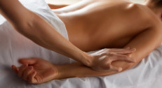 590 din za terapeutsku masažu leđa + ultrazvučno razbijanje bolnih tačaka (30min)  u SL lady 9!