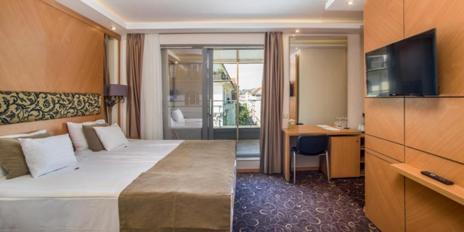 16250 din za 2 noćenja za 2+1  osobe u hotelu Marmara**** u Budimpešti!