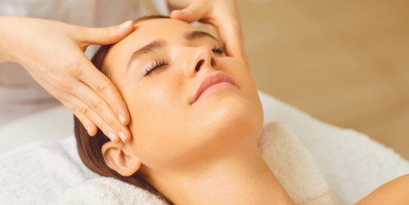 1300 din za Beauty paket - piling lica+masaža glave,lica,dekoltea i ramena (45min) u salonu "Salon 12" na Zvezdari!