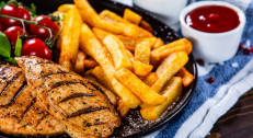 1340 din za specijalitet kuće za dvoje (pileći file,leskovački uštipci,pomfrit)+dve supe+dva deserta (čokoladni kolač/tulumbe)u restoranu Konoba Akustik II Jahorna na novoj lokaciji-Voždovac!!