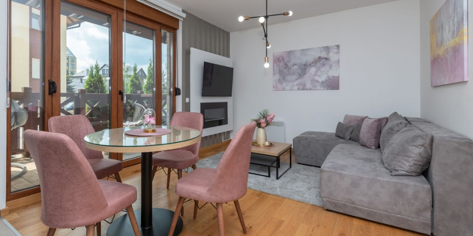16380 din za četiri noćenja (max 4 osobe) + SPA centar 1h dnevno u apartmanu RiM LUX & S ...