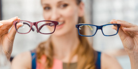 4500 din za dvoje kompletnih naočara po izboru sa HMC-om  dioptrijski okvir + HMC-antireflex stakla+ kontrola dioptrije+futrola sa krpicom u Optici Pejton na Vračaru!