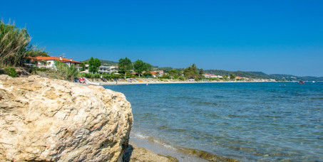 1390 din za vaučer za popust na letovanje u Polihronu (10 noćenja + prevoz) od 145 evra!Termin: 14.06-24.06!