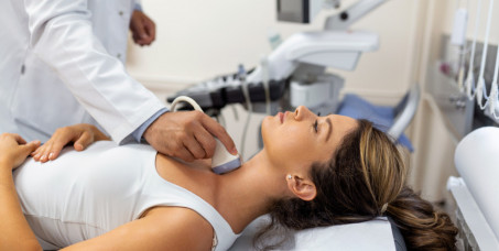 4690 din za 4 ultrazvučna pregleda: ultrazvuk štitaste žlezde sa mekim tkivima vrata, uz dojke sa pazušnim jamama, uz abdomena+izveštaj  u SD Medic Life na Vračaru!