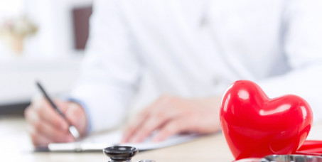 2990 din za specijalistički pregled interniste+EKG(predoperativna priprema pacijenta)+izveštaj u SD Medic Life na Vračaru!