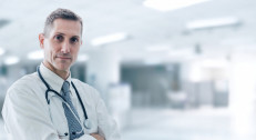 4990 din za Internistički pregled EKG+ UZ štitne žlezde,limfnih žlezdi vrata sa izveštajem 2 lekara specijaliste-SD Medic Life na Vračaru!