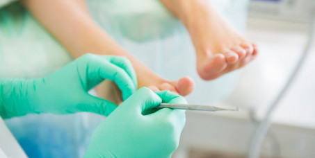 1800 din za medicinski pedikir u kozmetičkom salonu "Mi Amor By Luka"!