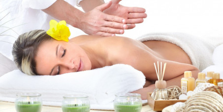 2000 din za isceljujuću masažu tela (70min) + GRATIS masaža glave i stopala u salonu Mimoza kozmetika u centru grada!
