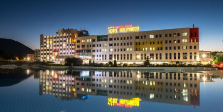 1900 din za vaučer za popust na dva noćenja sa doručkom za 2 osobe + korišćenje spa & wellnessa za 153€ u hotelu HOLLYWOOD 4* u Sarajevu!