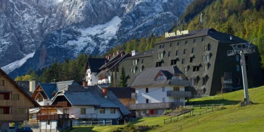 1900 din za vaučer za popust na dva noćenja sa doručkom za dve osobe u 1/2 sobi + jedan SPA termin u hotelu ALPINA 3* u Kranjskoj Gori za 127€!