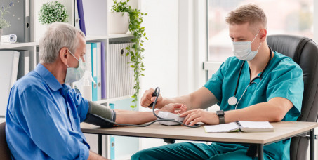 5000 din za internistički pregled+EKG+ultrazvuk srca u internističkoj ordinaciji SB MEDIC na SLAVIJI!