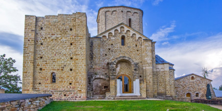 690 din za popust na putovanje Novi Pazar-Đurđevi Stupovi-Sopoćani-Stari Ras-Golija (noćenje +prevoz) za 7200 dinara!