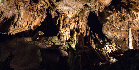 2200 din za izlet Manastir Manasija - Resavska pećina – Lisine – vodopad Buk!