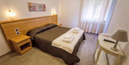 26390 din za dva noćenja sa doručkom za dve osobe u Albergo La Veranda u Tavaronu - Cinque Terre!