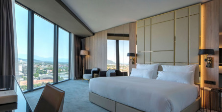 3870 din za vaučer za popust na noćenje sa doručkom za dve osobe + &scaron;ampanjac u Superior king sobi hotelu GRAND PLAZA 5* u Ljubljani za 132&euro;!