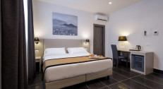 22220 din za dva noćenja sa doručkom za dvoje u dvokrevetnoj sobi u Best Western Hotel dei Mille u Napulju!