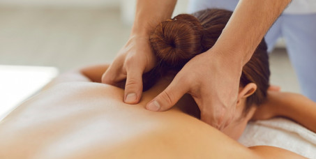 2000 din za terapeutsku masažu (30 minuta) u PHYSIO SENSE centru!