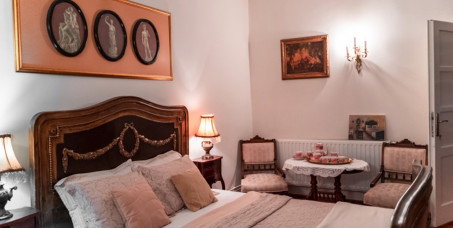 2980 din za ostvarivanje popusta na porodični odmor: dva noćenja + privatna sauna i đakuzi + ulaznice za Pećinu Risovača u Vili Mila u Aranđelovcu za 16920 dinara!