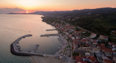 790 din za ostvarivanje popusta na letovanje u Nea Skioni, Lemoni Mezonete (10 noćenja + prevoz) od 95€! Polazak 22.05.2025.!