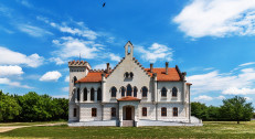300 din za popust na jednodnevni paranormalni izlet - tajne Vojvođanskih dvoraca za 35€!