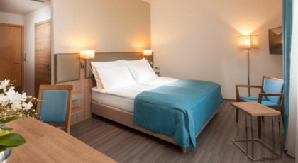 2 noći za dvoje - Holiday Inn Prag!