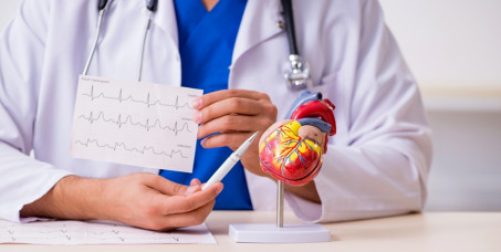 6300 din za pregled interniste /EKG, uz srca i uz abdomena u ordinaciji HERZ MEDIKA na Vračaru!