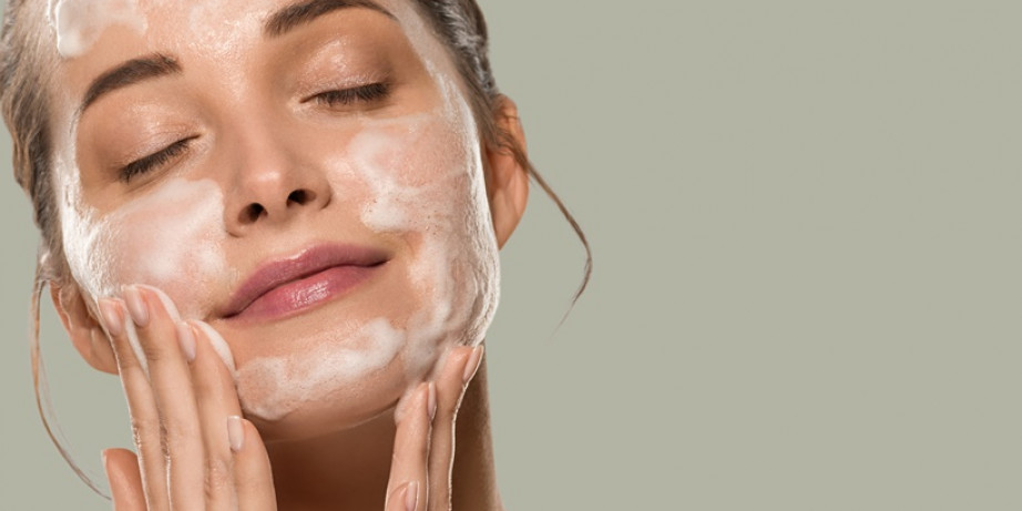 2990 din kraljevski tretman lica 3u1 (čišćenje lica ultrazvučnom špatulom, radiotalasni lifting i dermapen tretman) u salonu Lady 9 u Zemunu!