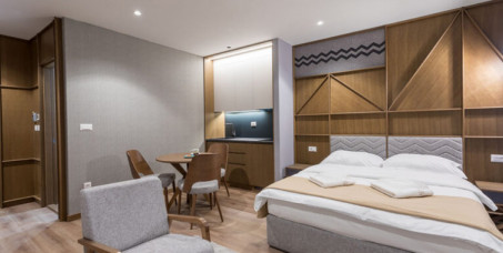 1550 din za popust na polupansion za tri osobe u deluxe studiju + 2h wellness centra u hotelu Vila Borova 4* na Zlatiboru za 118€!