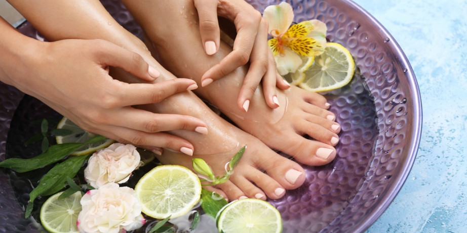 2400 din za Colagen Lux spa pedikir sa masažom stopala (60 min) u salonu Beauty boss na Vidikovcu!