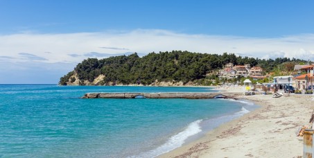 950 din za popust na letovanje u Siviriju 01.06.2026. (10 noćenja+ prevoz) od 125&euro;!