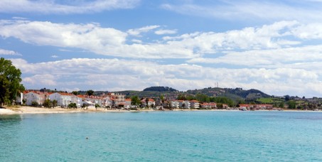 1300 din za ostvarivanje popusta na letovanje u  septembru - Skala Furka (10 noćenja+prevoz) od 161€! Termin od 30.08. do 09.09..