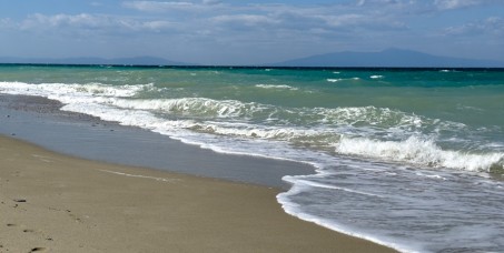 1100 din za ostvarivanje popusta na letovanje u  septembru - Skala Furka (10 noćenja+prevoz) od 143€! Termin od 09.09. do 19.09.