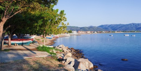 1200 din za popust na letovanje u Nea Vrasni 12.06. (10 noći + bus) od 149&euro;!