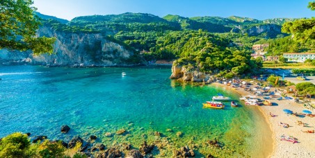 2300 din za ostvarivanje popusta na letovanje na KRFU 29.06. (10 noćenja+ prevoz+trajekt) od 301€!