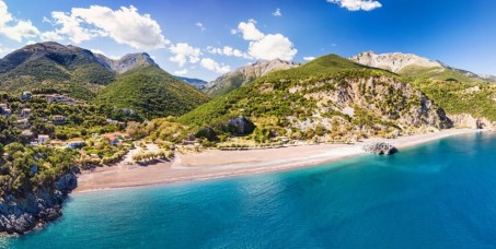 890 din za popust na letovanje na EVIJI 06.06. (10 noćenja+ prevoz) od 113€!
