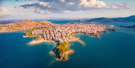 690 din za popust na letovanje na EVIJI 24.09. (10 noćenja+ prevoz) za 86&euro;!