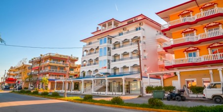 1500 din za  popust na letovanje u Paraliji  (10 noćenja+prevoz) od 211€! Termin od 03.07. do 13.07.2026.
