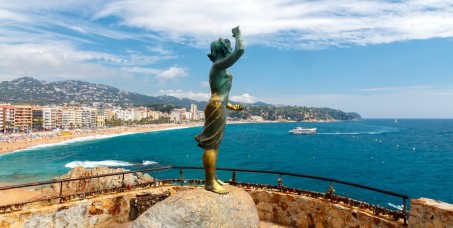 3900 din za ostvarivanje popusta na letovanje u &Scaron;paniji (7 noćenja: 6 polupansiona i 1 sa doručkom + autobuski prevoz) već od 408&euro;!