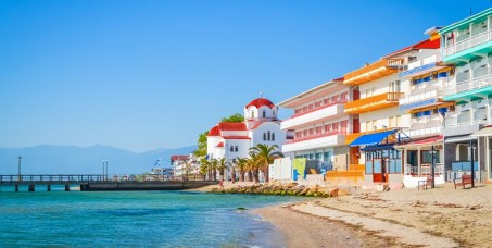 1500 din za  popust na letovanje u Paraliji  (10 noćenja+prevoz) od 206€! Termin od 22.08. do 01.09.2026.