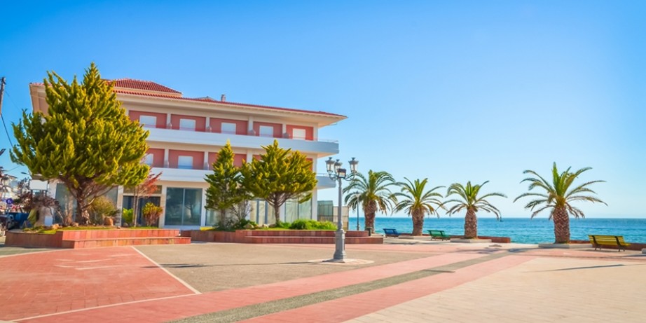 1200 din za popust na letovanje u Paraliji u septembru (10 noćenja+prevoz) od 161€! Termin od 01.09. do 11.09.2026.