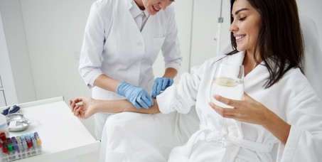 11000 din za OSTEO PAKET pregled kliničkog lekara + obogaćena kalcijumom,Vit.D kao i zolendronskom kiselinom (Zometa) + analize krvi (kks,kalcijum,vitamin D) u ordinaciji ALMNES MEDICAL na Voždovcu!