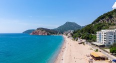 1390 din za kupon za popust na 4 puna pansiona (4 noćenja + doručak,ručak i večera u Konobi Akustik) u vili Angelo Custode u Sutomoru za 140&euro;!
