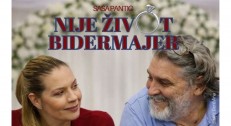 650 din za kartu za predstavu  "Nije život bidermajer" u Pozori&scaron;tu Slavija! Termin predstave je 25.06.2026. u 20h!