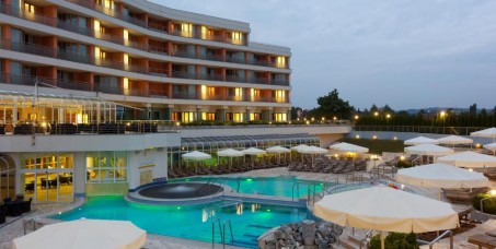 5050 din za popust na dva noćenja sa doručkom za dve osobe u economy sobi (radnim danima) + kori&scaron;ćenje termalnog parka Terme 3000 i wellness centra u hotelu LIVADA 5* u Moravskim Toplicama za 245&euro;!